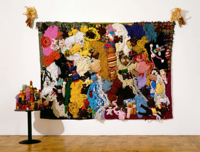 Mike-Kelley-wiecej-godzin-milosci